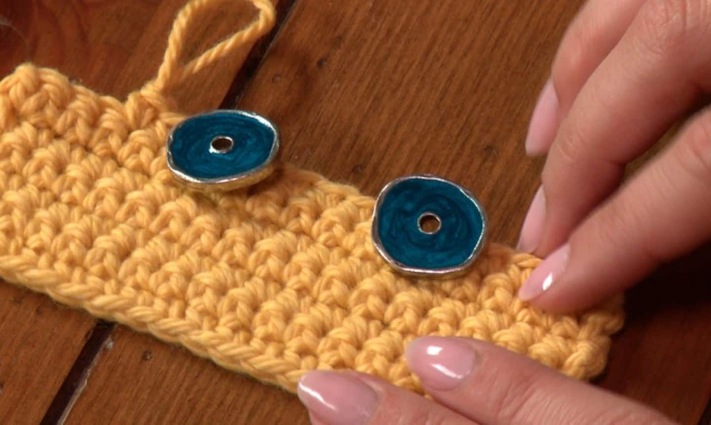 buttons in crochet