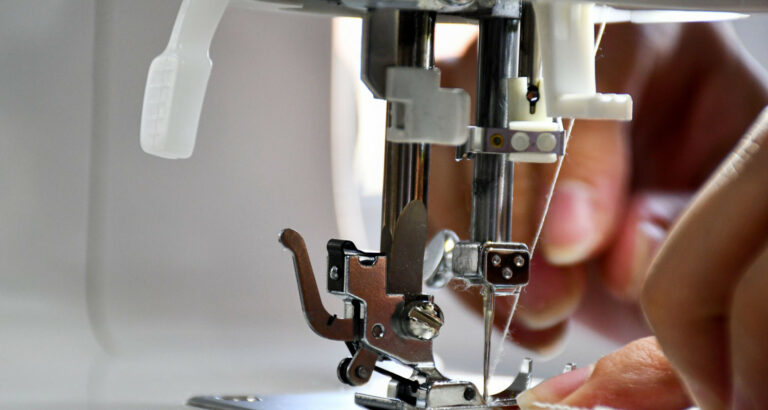 How to Set Up a Sewing Machine: A Step-by-Step Guide