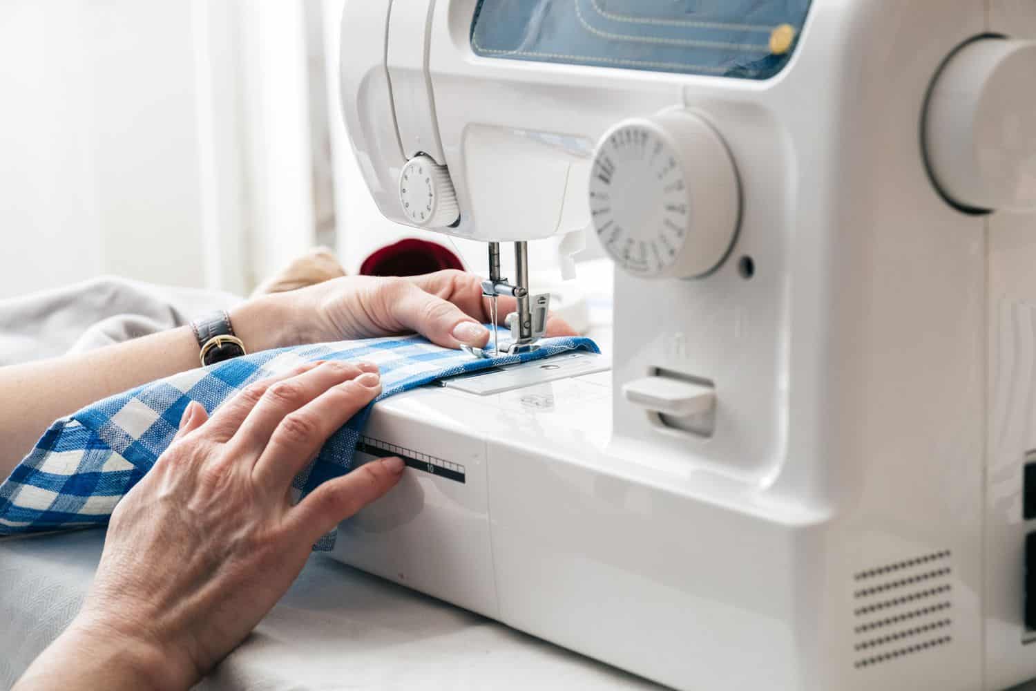 sewing-fabric-on-machine