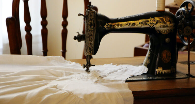 What To Do With Old Sewing Machine: Knowing It’s Value