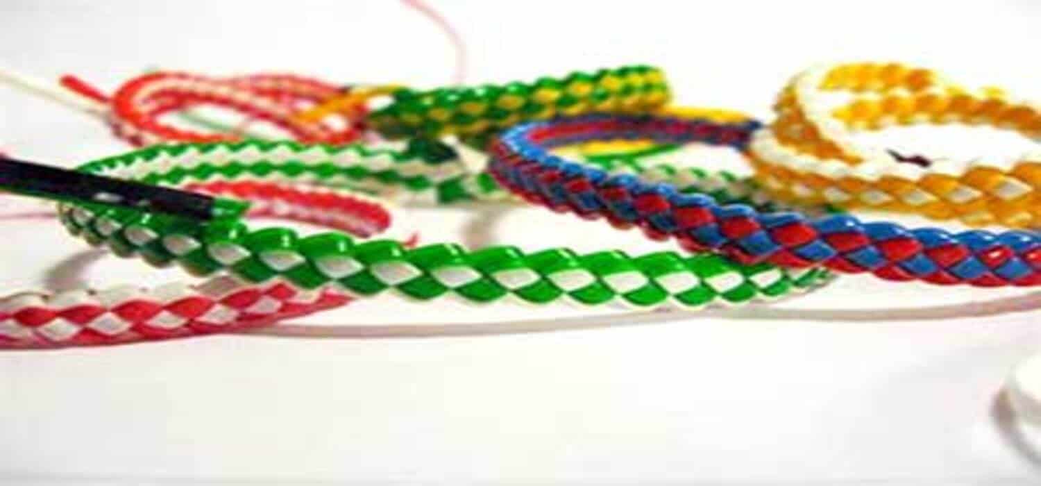 bracelets out of craft lace (1)
